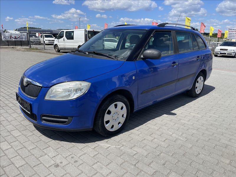 Škoda Fabia 1,4 i 63kw Ambiente ESP Tažné - fotka 1 z 30