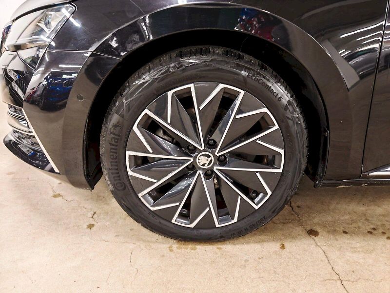 Škoda Superb (2023) iV 1.4 TSI 160 kW DSG L&K - fotka 31 z 31