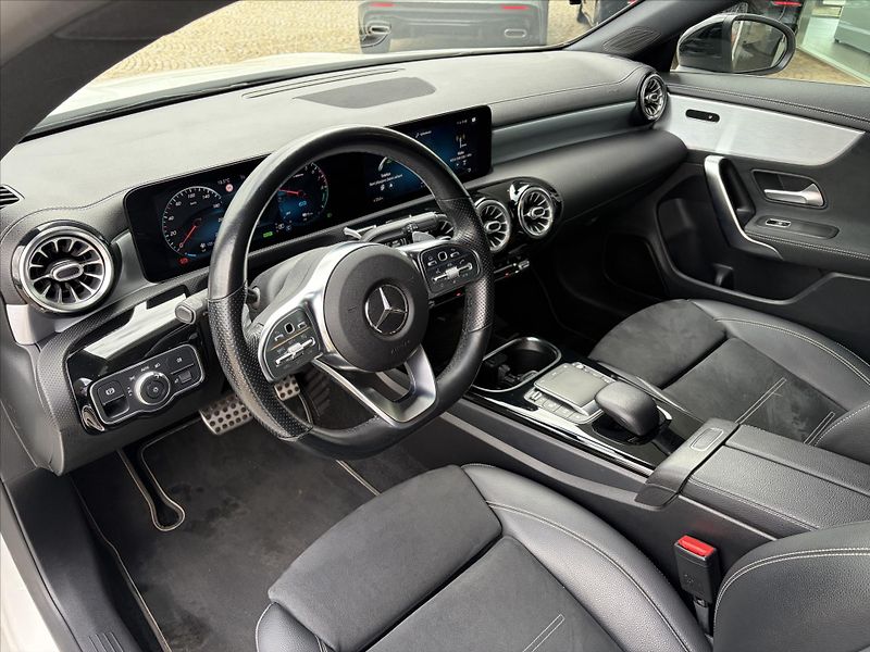 Mercedes-Benz CLA 250e Shooting Brake*AMG - fotka 5 z 28