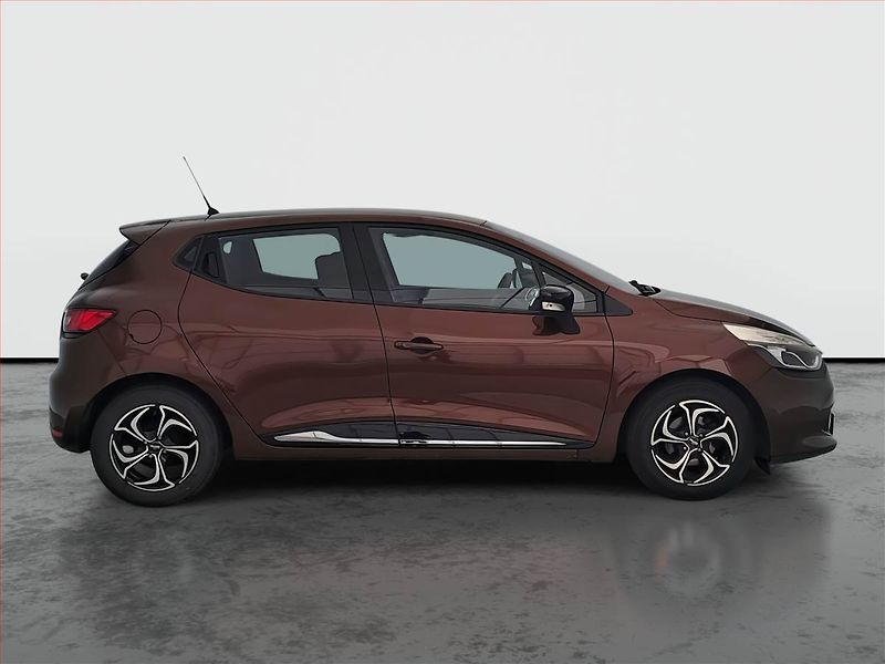 Renault Clio (2015) 1.2 16V, Tempomat - fotka 6 z 17