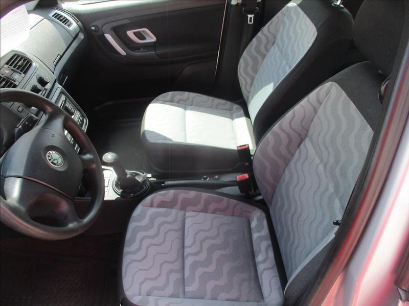 Škoda Fabia 1,4 i 16v, klimatizace, - fotka 13 z 26