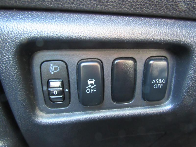 Mitsubishi ASX 1,8 Di-D 110kW 4x4 - fotka 23 z 27