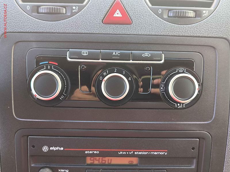Volkswagen Caddy (2013) 1.6TDi MAXi, AC, +kola - fotka 14 z 19