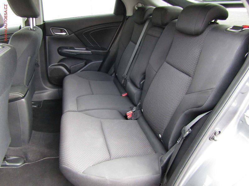 Honda Civic (2016) 1.4 i-VTEC, 2.maj, AC, kamera - fotka 10 z 20