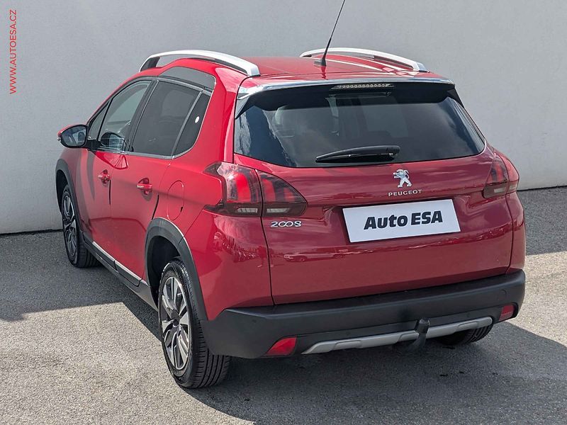 Peugeot 2008 (2018) 1.6 Blue HDi, 1.maj,ČR - fotka 6 z 14