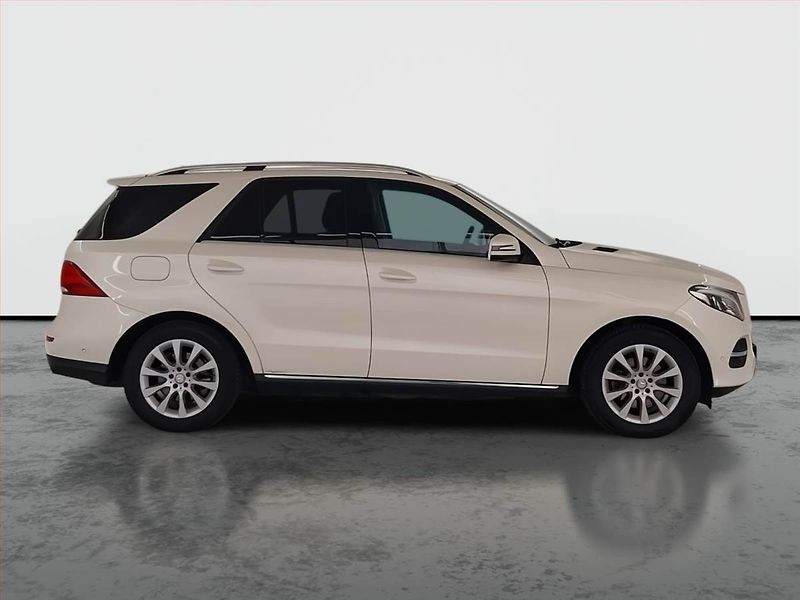 Mercedes-Benz GLE (2016) 350 d - fotka 6 z 24