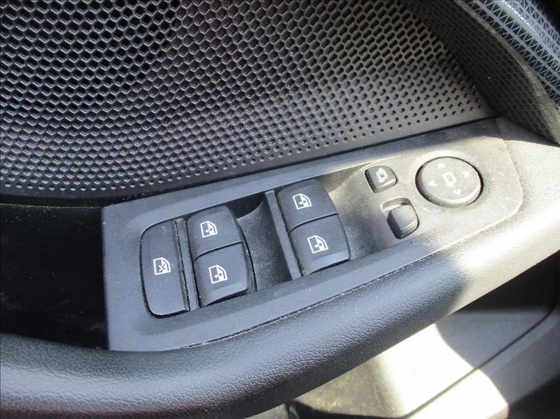 BMW Řada 1 1,5 118i,automat,servis,DPH,CZ - fotka 25 z 29