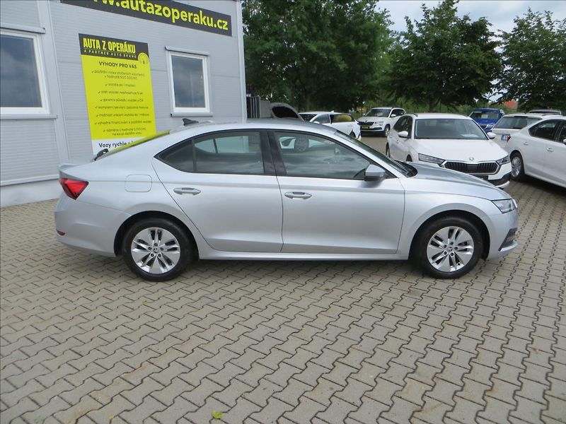 Škoda Octavia 2,0 TDI Ambition DSG LED ČR - fotka 10 z 24