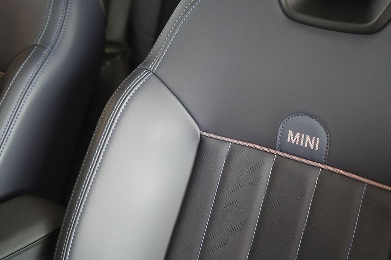 Mini Cooper S Paket XL, Masáž, H/K, Panorama - fotka 18 z 49