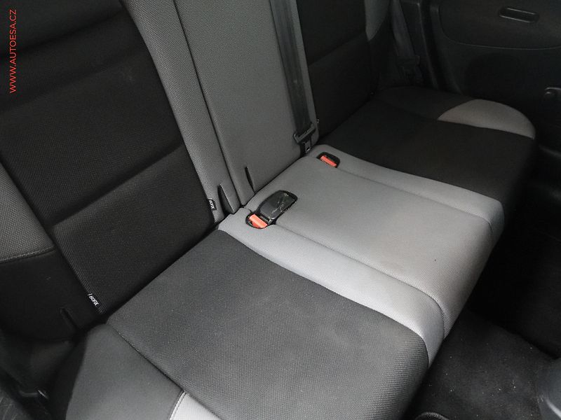 Peugeot 207 (2009) 1.6i, AC - fotka 12 z 21