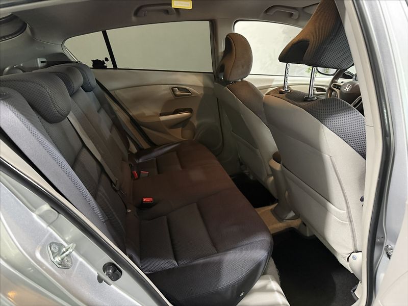 Honda Insight 1,3   i IMA AUTOMAT HYBRID - fotka 27 z 40