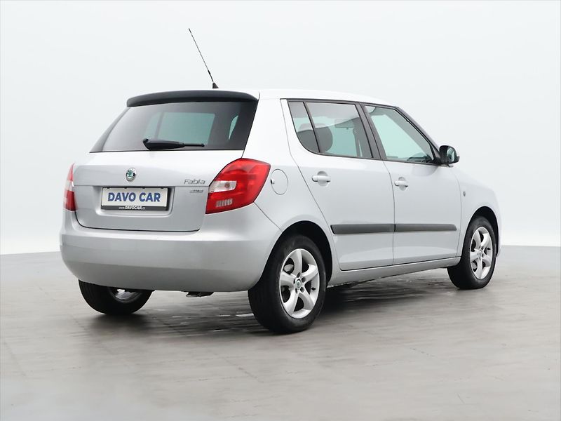 Škoda Fabia 1,2 TSI 63kW Ambition Klima - fotka 7 z 35