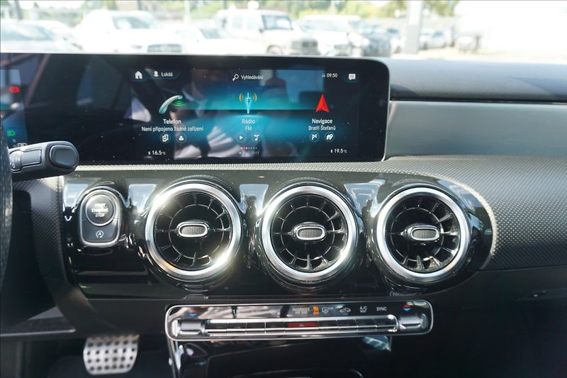 Mercedes-Benz Třídy A 1,3 A 200 L 1. majitel ČR - fotka 12 z 16