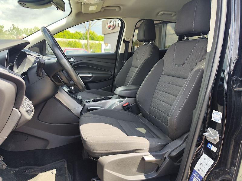 Ford Kuga 2.0 TDCi/110kW Trend 4x4 - fotka 13 z 29