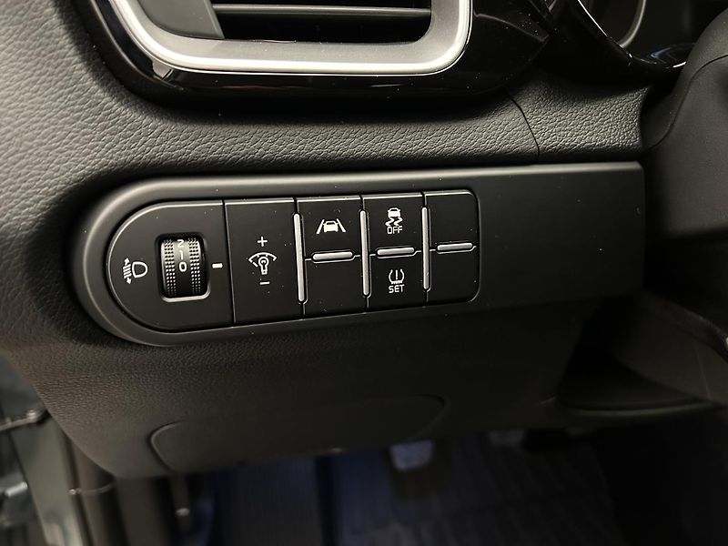 Kia XCeed 1.5 T-GDi TOP (2021) - fotka 15 z 23