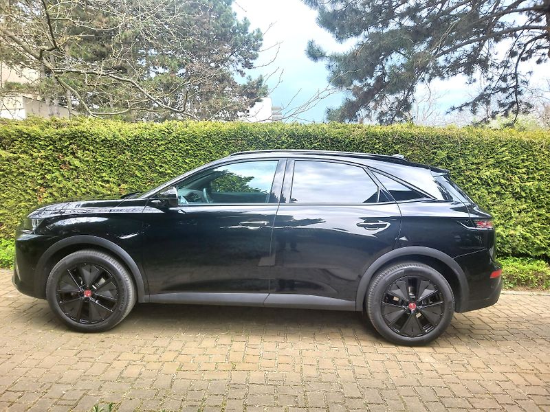 DS Automobiles DS7 (2023) 1.5 BlueHDi 130 EAT8 Performan - fotka 3 z 23