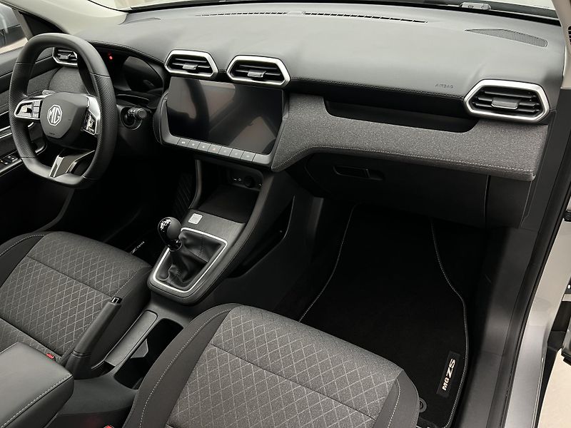 MG ZS 1.5 EXCITE CZ 1.maj. - fotka 20 z 41