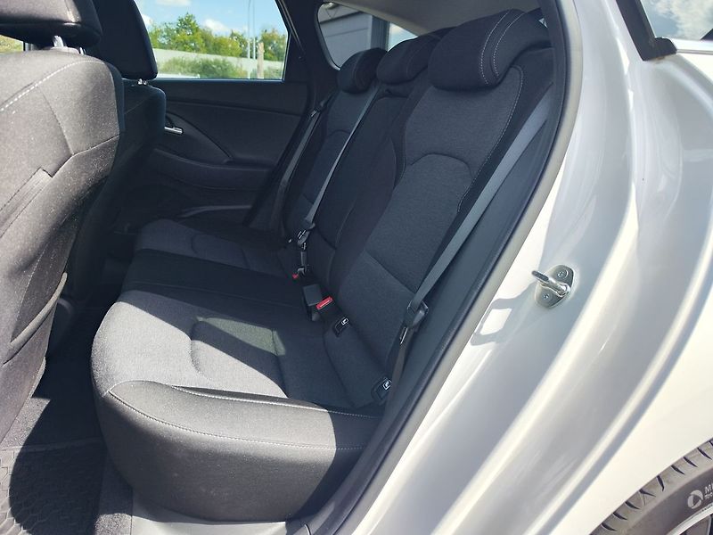 Hyundai i30 1.0 T-GDI/88kW Smart Navi DCT - fotka 12 z 33
