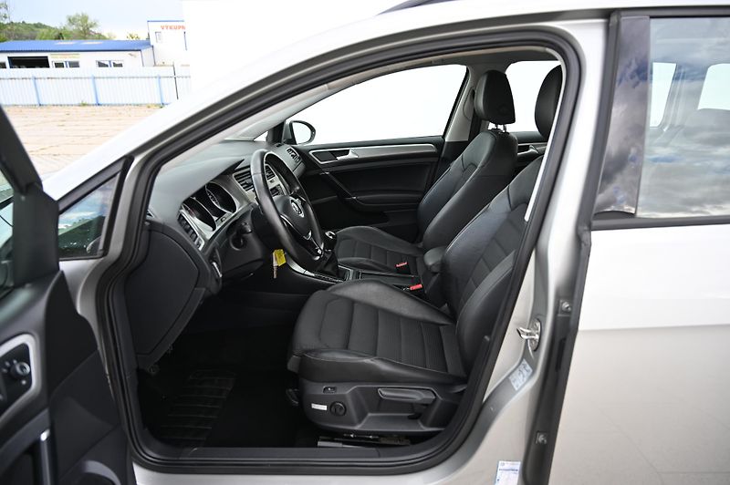 Volkswagen Golf VII 1.2TSI 77KW POHON ŘEMEN  - fotka 20 z 47