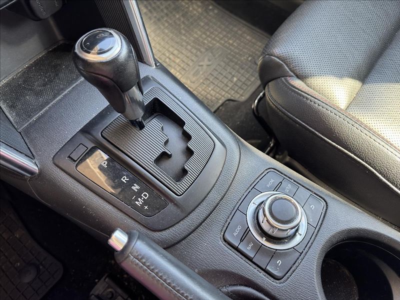 Mazda CX-5 2,2 d 4X4,Kamera,Kůže,Automat - fotka 18 z 20
