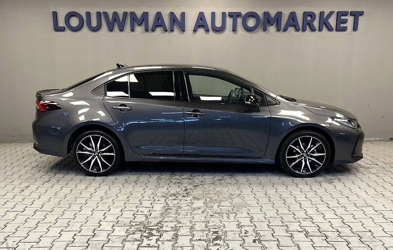 Toyota Corolla 1,8 Hybrid AT GR SPORT DYNAMIC - fotka 17 z 17