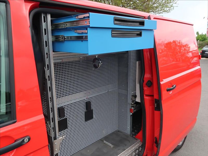 Volkswagen Transporter 2,0 TDi,110kW,1majČR,L2,dílna - fotka 23 z 27