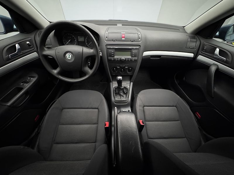 Škoda Octavia 1.9 TDI COMBI CZ 1.maj - fotka 2 z 28