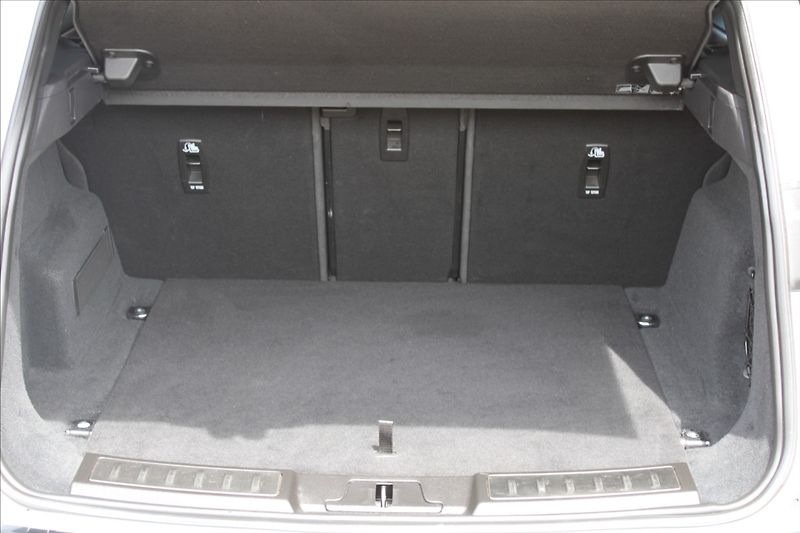 Land Rover Range Rover Evoque 2,0 P250  DPH,4x4,R-DYNAMICS - fotka 34 z 42