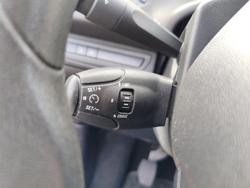 Peugeot 208 (2012) 1,6 eHDI 68Kw - fotka 20 z 33