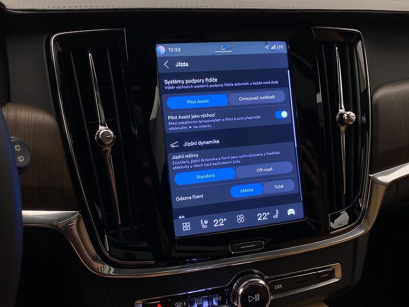 Volvo V90 CC B5 AWD ULTIMATE AUT  - fotka 50 z 66