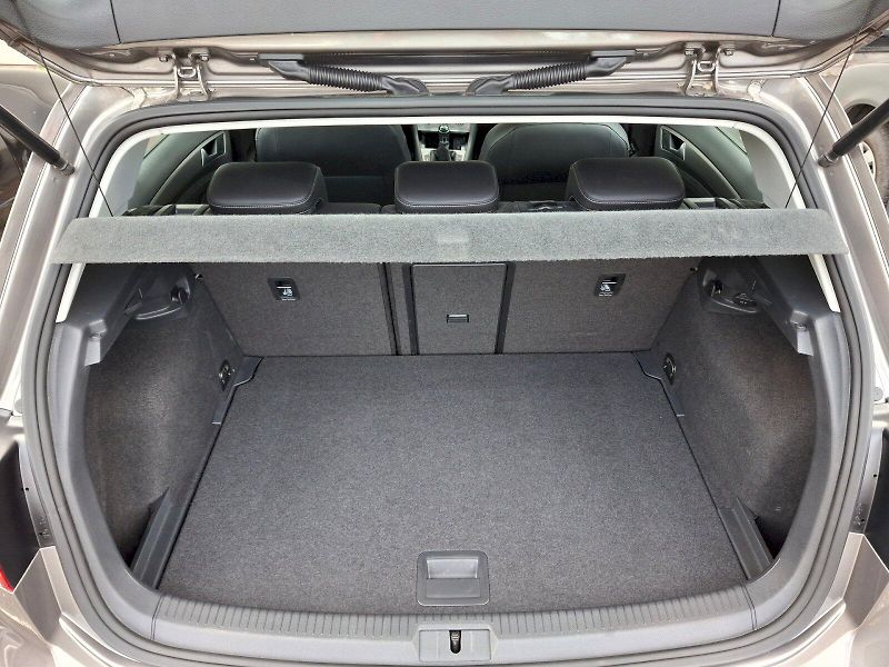 Volkswagen Golf (2017) Comfort 1,4TSi 92kW - fotka 8 z 32