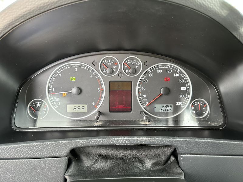 Volkswagen Multivan (2007) Volkswagen Multivan 2007 - fotka 13 z 16