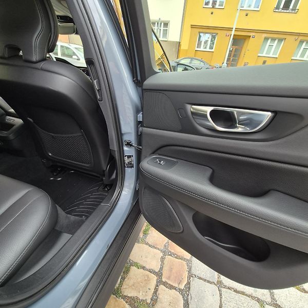 Volvo V60 (2021) Cross Country B4 Mild hybrid - fotka 20 z 26