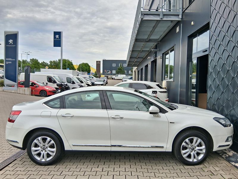 Citroën C5 EXCLUSIVE 2.0 HDi 120 kW - fotka 9 z 25