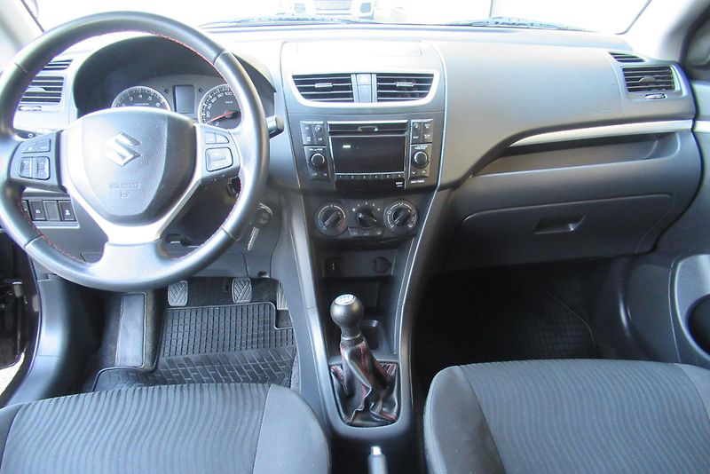 Suzuki Swift 1.2i KLIMA  SADA ALU KOL - fotka 10 z 23