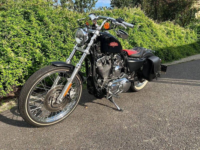 Harley-Davidson XL 1200V Sportster Seventy-Two (2012) - fotka 4 z 15