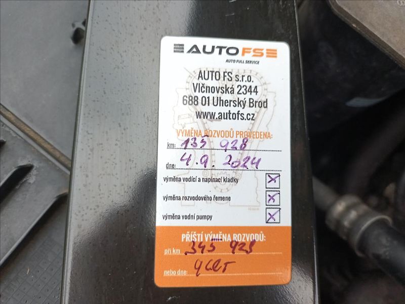 Volkswagen Passat 2,0 TDI,110kw,LED,SERVIS,TAŽNÉ - fotka 31 z 49