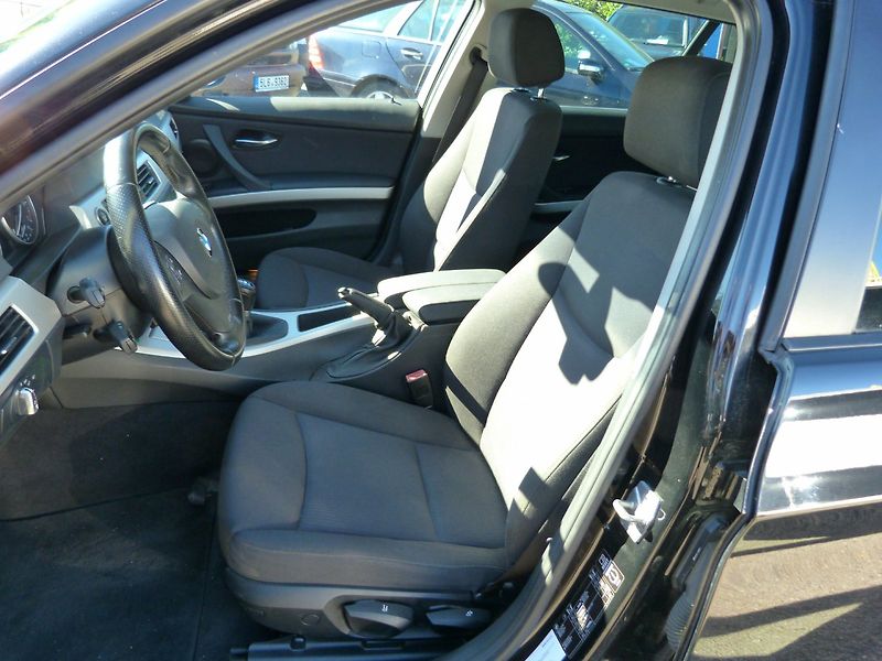 BMW Řada 3 2.0 I  105 kw - fotka 10 z 23