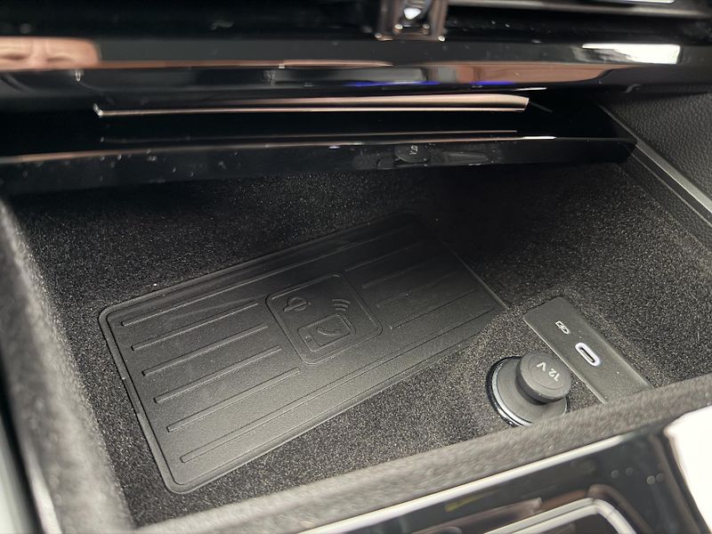 Volkswagen Touareg 3.0Tdi*210kw*DPH*Final Edition - fotka 45 z 49