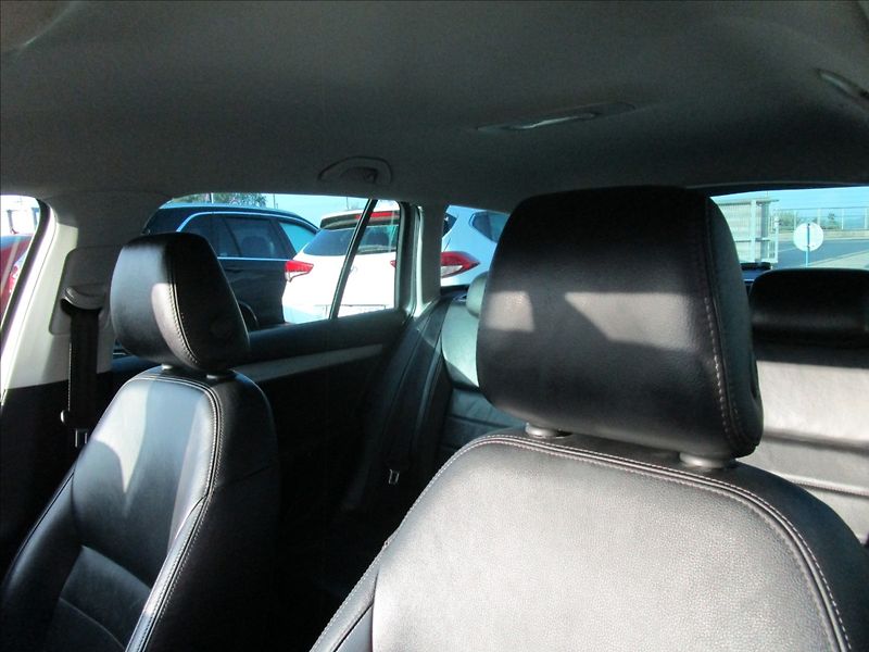 Škoda Octavia Combi 1.6TDi Greenline, Bi-xen - fotka 19 z 56