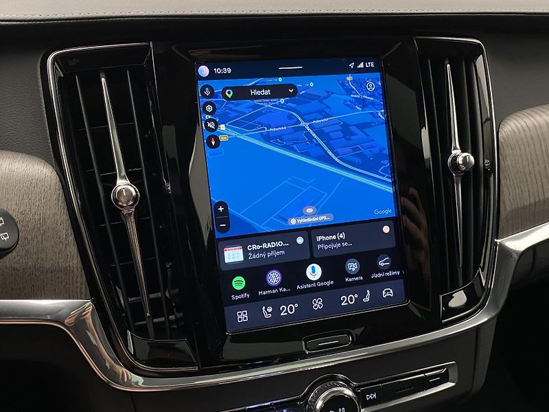 Volvo V90 CC B6 AWD BRIGHT PLUS AUT CZ - fotka 39 z 63