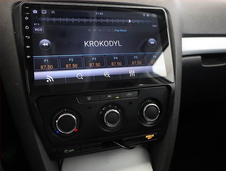 Škoda Octavia (2011) 1.6 TDI, Tempomat - fotka 9 z 16