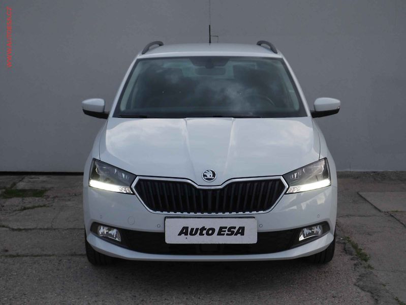 Škoda Fabia (2020) 1.0 TSI, ČR, LED, AC, kamera - fotka 2 z 16