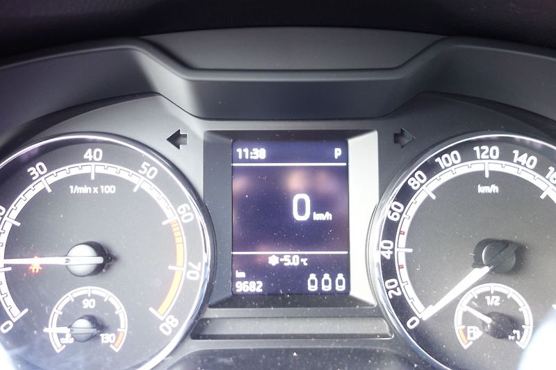 Škoda Octavia 1,5TSi DSG ! NAJ.9600km !!! - fotka 18 z 28