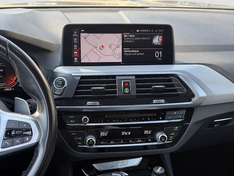 BMW X3 xDrive20d - fotka 11 z 21