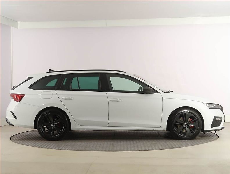 Škoda Octavia (2023) RS 2.0 TDI - fotka 6 z 32