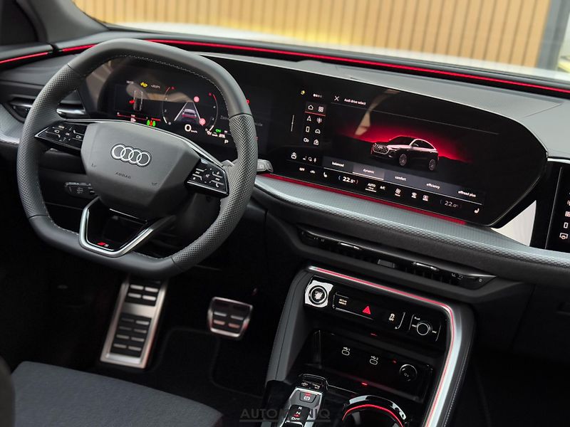 Audi Q5 (2025) Sportback 40TDI Quattro S-Line - fotka 16 z 29