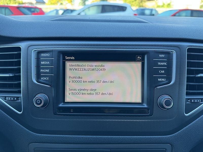 Volkswagen Golf Sportsvan (2015) 1.4TSi DSG Xenony Navi Tažné Z - fotka 12 z 50