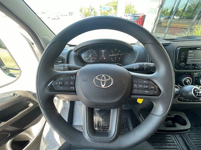 Toyota Proace Max 2.2D 120k 6 MT Life - fotka 20 z 24
