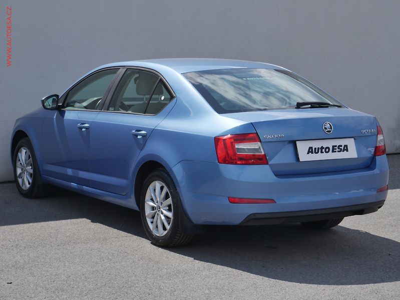 Škoda Octavia (2014) 1.2TSi, ČR, Elegance, autoAC - fotka 6 z 21
